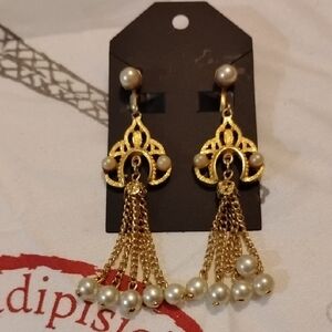 Vintage Costume Jewelry Gold and Pearl Dangle Earrings Clip Ons, Unbranded